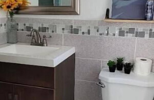 East Tampa House | Hartslanding, cozy 3 BR in Tampa