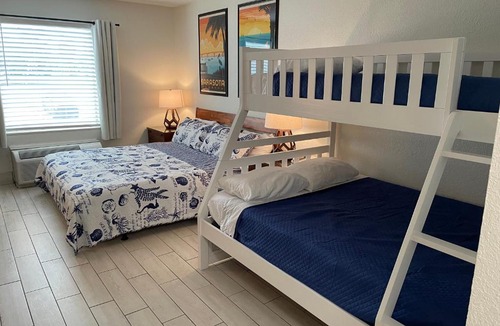 Trailer Estates Apartment | Heated Pool, Bunk Beds, King Bed, Huge TV, Marina, Tiki Bar