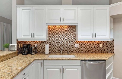 South Gate Ridge House | Heated Pool & Hot Tub | 4BR Sarasota Home – Pets OK