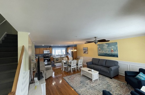 Wildwood House | Heated Pool Nth Wildwood 1.5 blk to beach Townhouse 5 beds 2.5 baths
