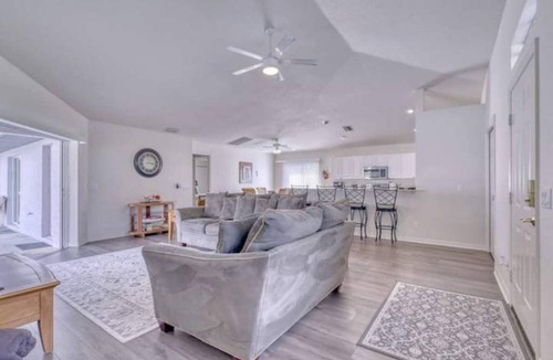 Rotonda Lakes House | Heated Pool Paradise close to beaches.