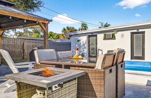 Walsingham House | Heated Pool, Putting Green, Pac-Man Near Beach