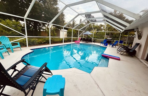 Jensen Beach House | Heated Pool! Sleep 10! Minutes to Beaches! 4 Bedrooms 3 Baths!
