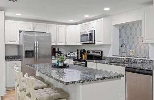 West Bradenton House | Heated Salt Pool & Spa + Large Fenced Yard+Firepit+GameRoom+ AMI Beaches