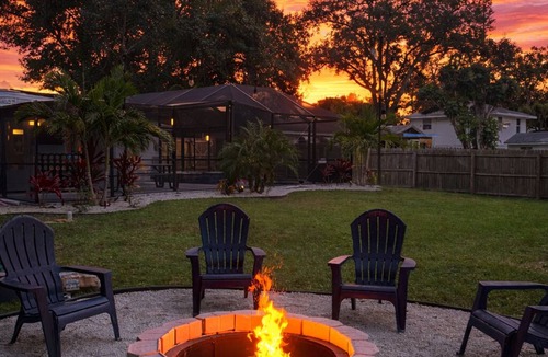West Bradenton House | Heated Salt Pool & Spa + Large Fenced Yard+Firepit+GameRoom+ AMI Beaches