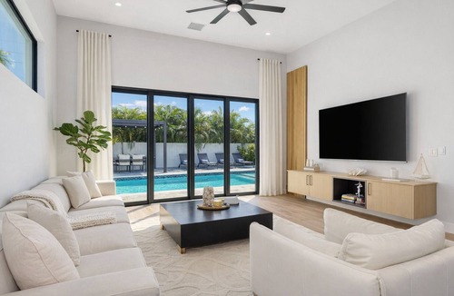 Long Meadow House | Heated saltwater pool near Siesta and Downtown