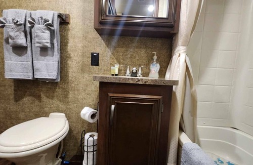 River Ranch Cottage | Hello Sunshine! RV and Golf Cart Rental at River Ranch! 152