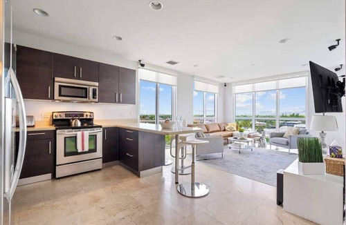 Deerfield Beach Apartment | Hemingway Penthouse South - Two Blocks from the Beach!