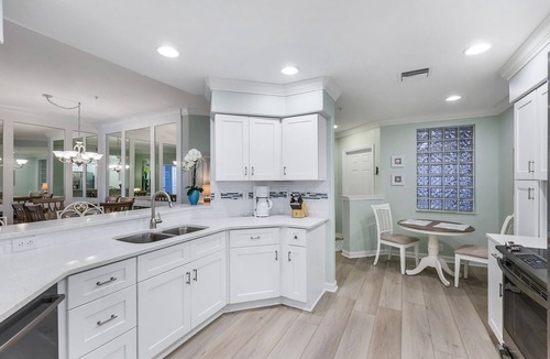 Tropical Cove Condo | Herons Hideaway at Lexington CC Lake Village