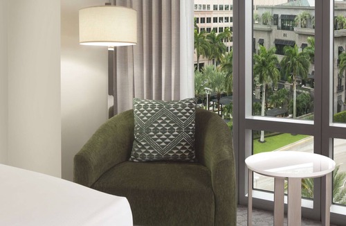 Downtown West Palm Beach Hotel | Hilton West Palm Beach