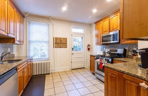 Historic District House | Historic Capital Views, w Free Off-Site Parking & Patio