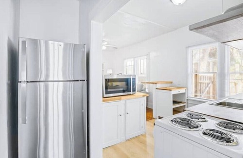 Historic Uptown House | Historic Uptown 2BD w/Shared Patio Pet-friendly