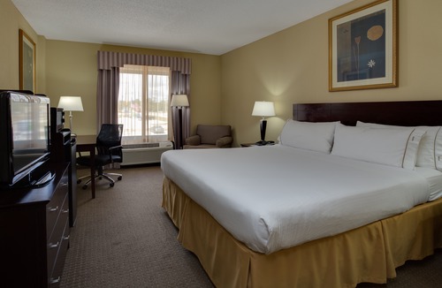 Sebring Hotel | Holiday Inn Express Sebring, an IHG Hotel