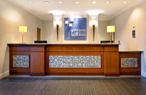 Arcadia Hotel | Holiday Inn Express Hotel & Suites Arcadia