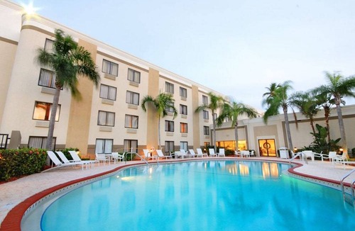 Fort Myers Hotel | Holiday Inn Fort Myers - Downtown Area, an IHG Hotel