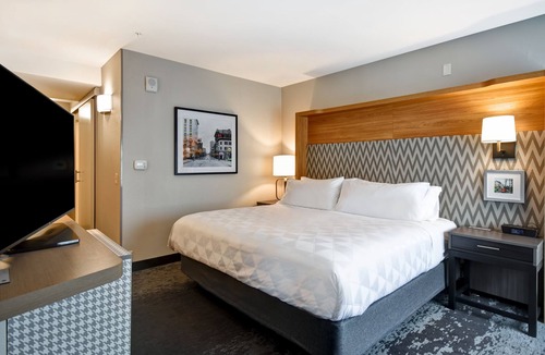Historic Downtown Lancaster Hotel | Holiday Inn Lancaster by IHG
