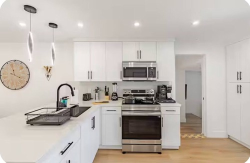 Royal Poinciana House | Hollywood Beach/Downtown/Arts District/hard-rock
