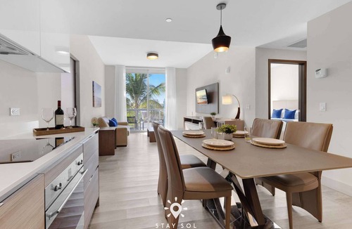 Hollywood Apartment | Hollywood Beach: Hot Tub| Amazing Pool