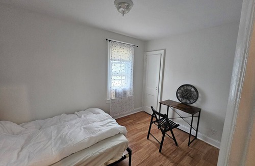 Constable Hook House | Home Away From Home! A 3-bedroom house in lovely Bayonne.
