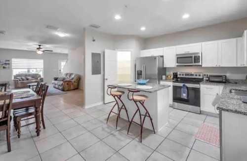Temple Terrace House | Home near Busch Gardens , USF , Moffitt , Downtown, Fairgrounds, Hardrock Casino