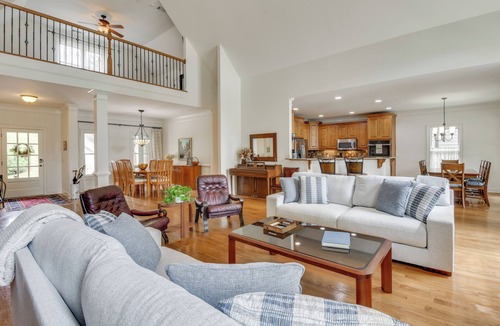 Gainesville House | Home on Lake Lanier w/Dock & Water Views