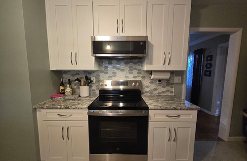 Lakeland House | Home sweet home under the oaks, Large Patio, Central Location