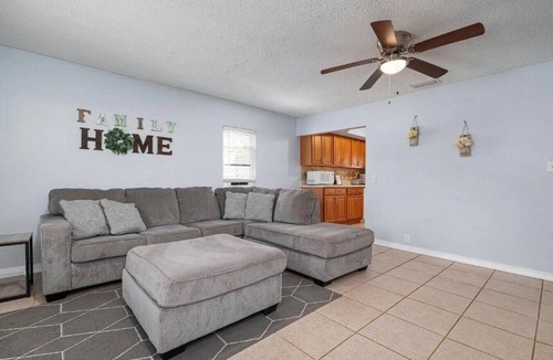 Southgate House | Home w/Fenced Yard, Hot tub, Grill & 3 King Beds!