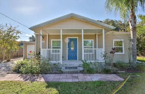 Southgate House | Home w/Fenced Yard, Hot tub, Grill & 3 King Beds!