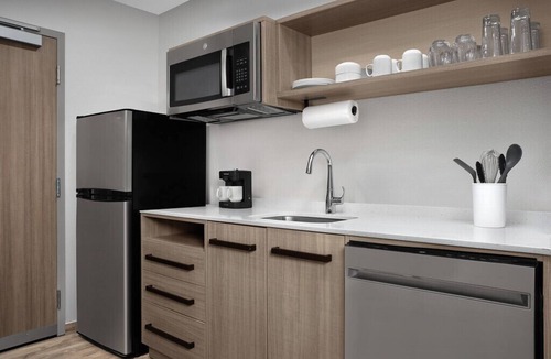 Weston Hotel | Home2 Suites By Hilton Weston Ft. Lauderdale