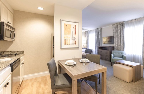 Palm Beach Gardens Hotel | Homewood Suites by Hilton Palm Beach Gardens