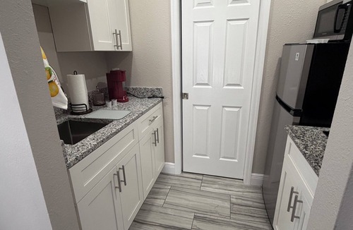 Brandon Apartment | Honeymoon House