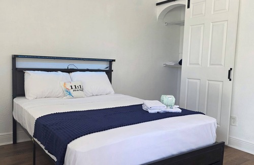 Campbell Hotel | Hotel with AC & WiFi in Kissimmee