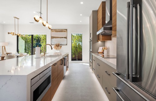 Arlington Park House | House of Agape | Modern Luxury Escape w/Pool