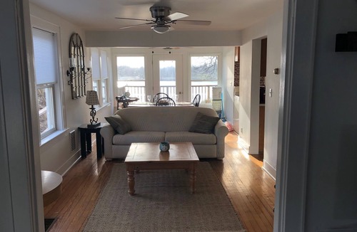 Red Bank House | House on the River-2 bedroom- 2 bath-Small pet friendly