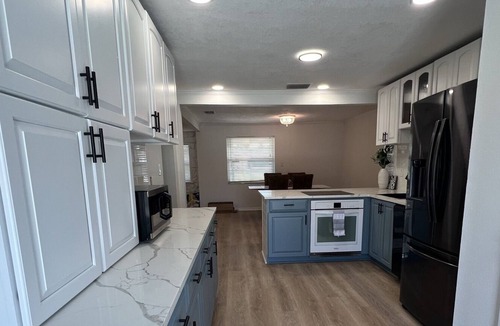 St. Petersburg House | House ~ Private pool! Pet friendly - Large backyard ~ 5 min from Gandy beach!