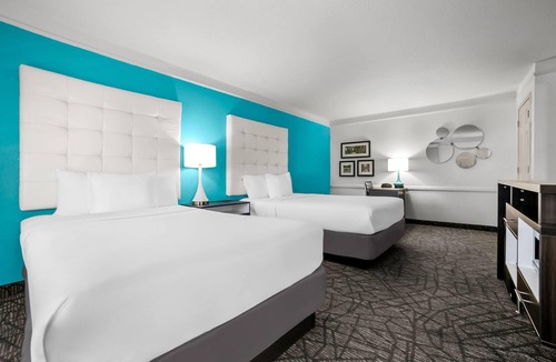 Columbus Hotel | Howard Johnson by Wyndham Columbus Fort Benning