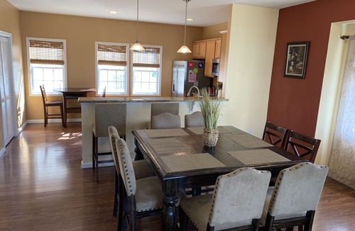 North Wildwood House | *Huge~3 levels~4 bedroom Townhome~BeachBLOCK~HeatedPOOL~WIfi