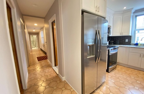 Forest Hill Apartment | Huge 4BR/2Bath/Free Parking/NYC/EWR/MetLife/2 KING BEDS!