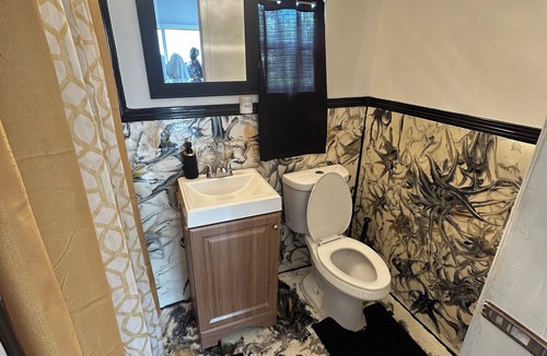 East Tampa Apartment | Hughes Studio