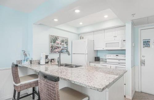 Hutchinson Island South House | Hutchinson Island BeachFront Heated Pool Balcony Top Floor