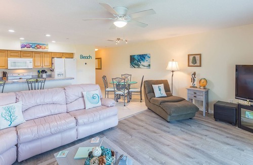 Indian Shores Condo | Immaculate Indian Shores Condo With Amazing Views In Quiet Captian's Cove.