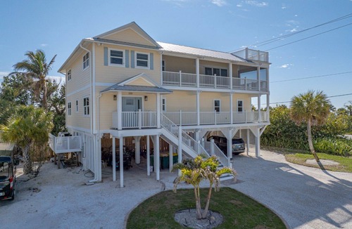 Golden Beach House | Incredible Gulf View Pool Home - Sleeps 14 - Close to Village of Boca Grande!