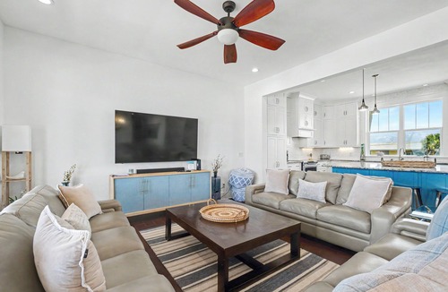 Toilla Segunda House | Incredibly Gorgeous Gulf View Home w/Pool; Spacious kitchen. Pets Welcome.