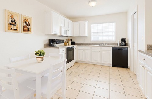 Indian Wells Villa | Indian Wells 3BR Home w/Pool — 10 min to Disney