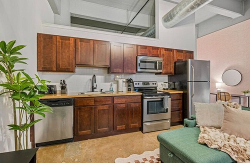 Brewerytown Apartment | Industrial Loft Near Downtown w/Free Parking, Gym