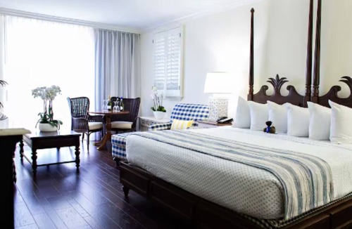 Pelican Bay Hotel | Inn at Pelican Bay | 2 Double City | Vanderbilt Beach, Heated Pool, Fire Pit