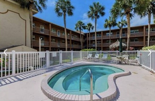 Anona House | Inter coastal condo less than two miles from Indian Rocks Beach!