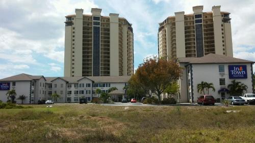 Villas Hotel | InTown Suites Extended Stay Fort Myers FL