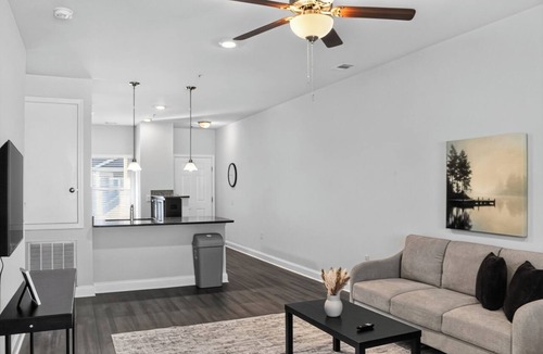 Savannah Apartment | Inviting 2BR Stay with Spacious Layout