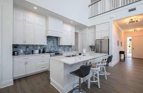 Fort Pierce House | Inviting home with beach nearby, central AC, full kitchen, W/D, & dog-friendly